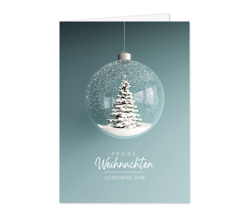 Kugel mit verschneitem Baum