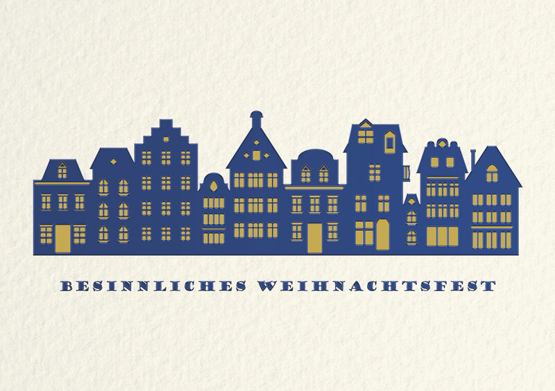 Häuser mit leuchtenden Fenstern