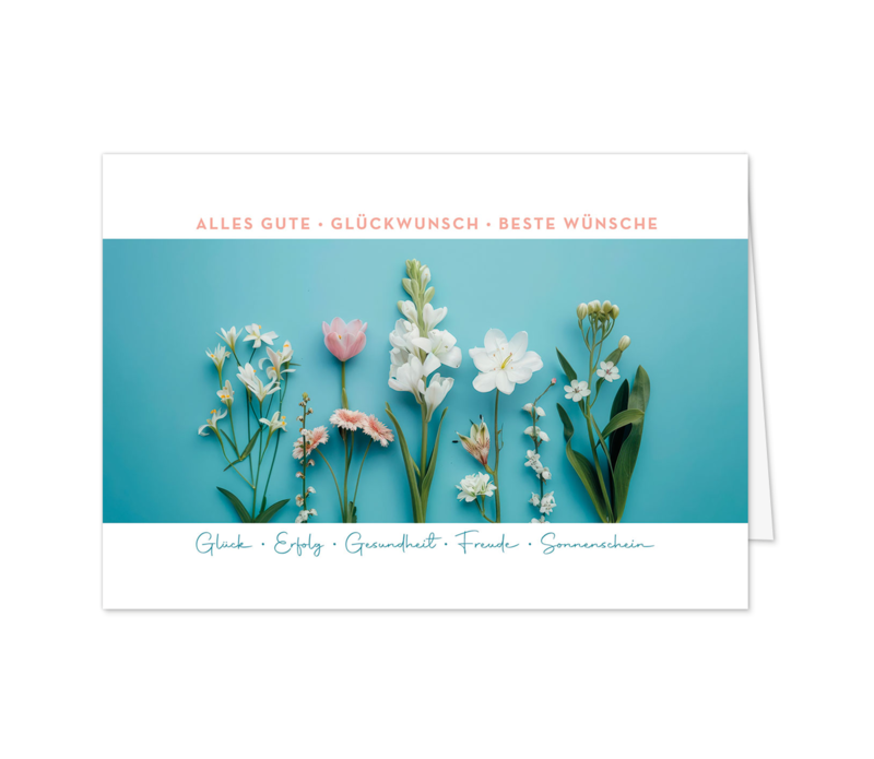 Blumenarrangement auf Türkis