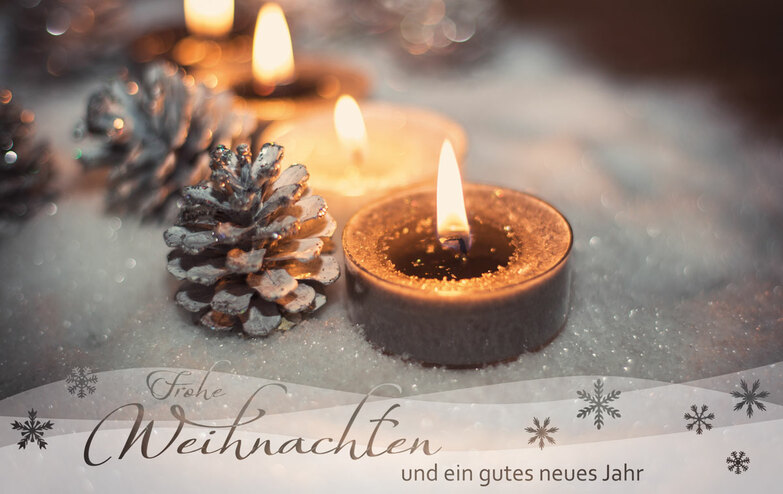 Weihnachtskarte: Stimmungsvoller Kerzenschein